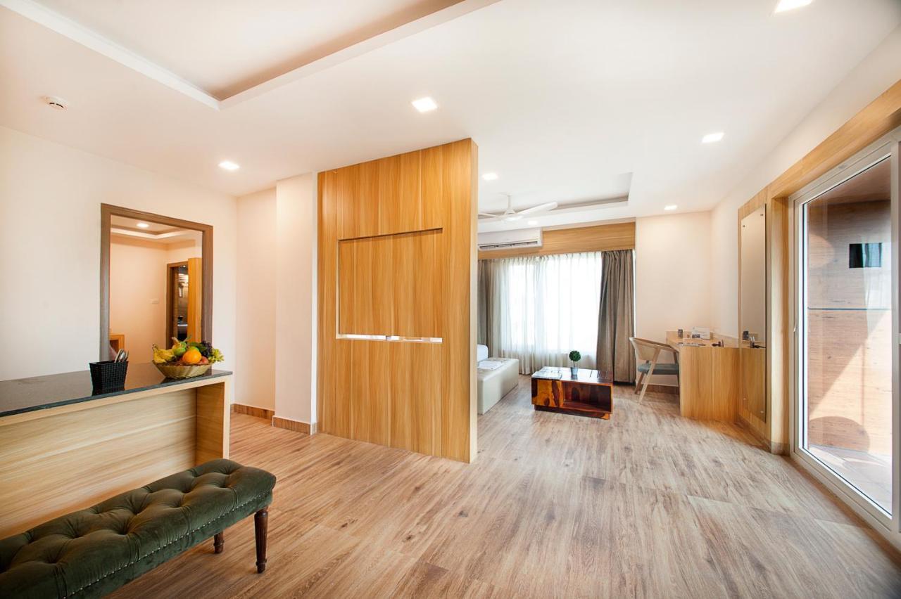Abm Boutique Hotel By Purple Cloud Dod Jala Esterno foto